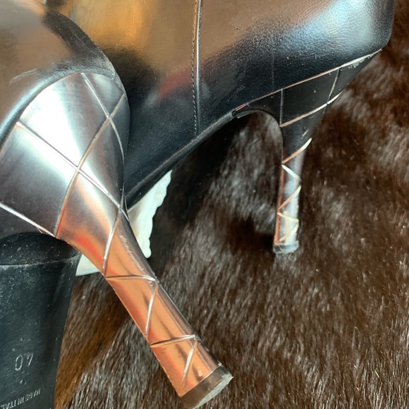 Vintage Chanel boots - Picture 6 of 8